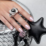 Andreia Professional Hybrid Gel Charmed Collectie H92 Gemetaliseerd Wit met Roze Reflecties 10.5ml
