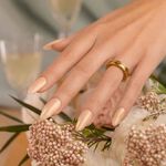Andreia Professional Hybrid-Fusion Color Gel Nagellak-I Do!- ID3 Champagne nude met gouden glitters. 10.5ml
